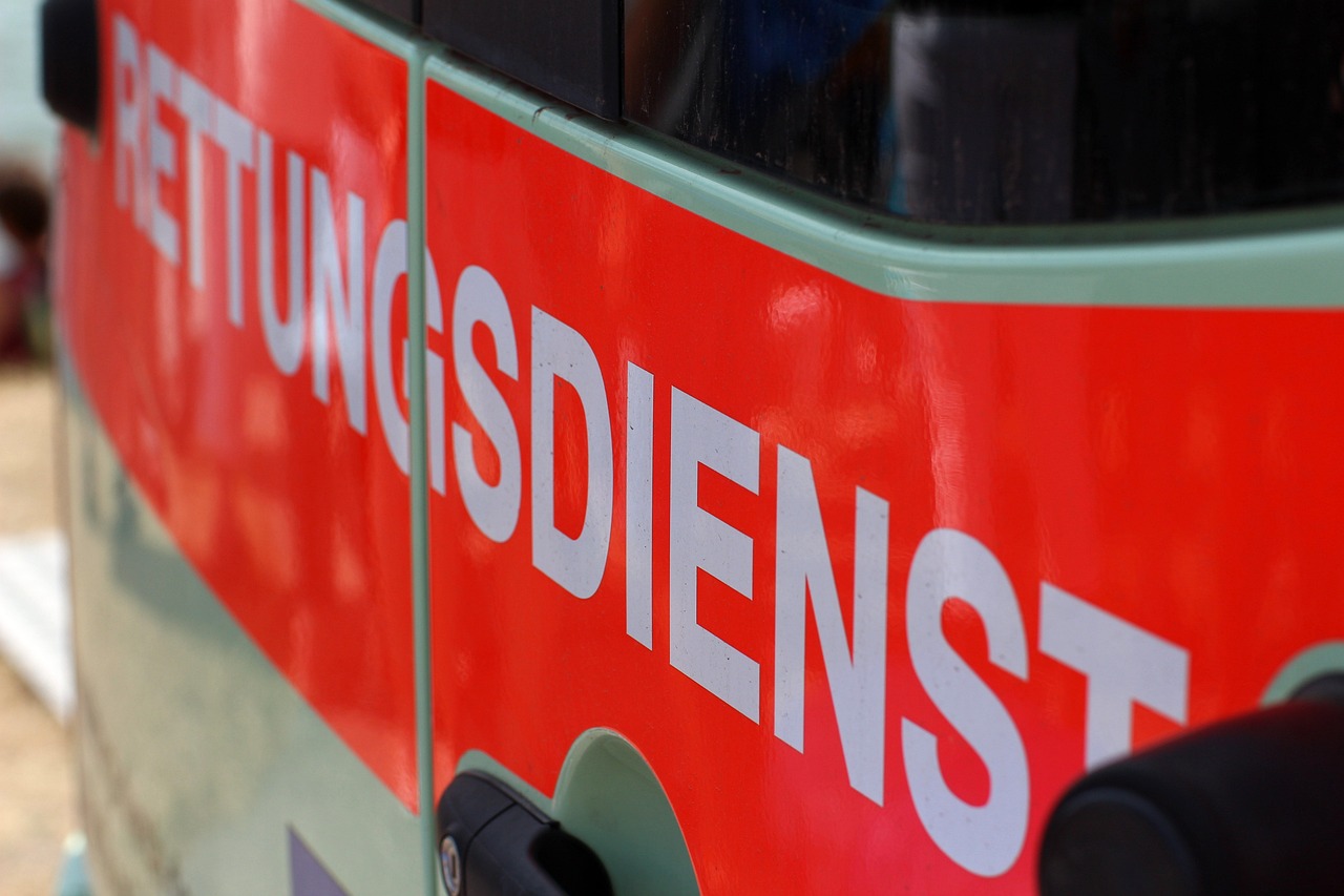 emergency tree service falls church va