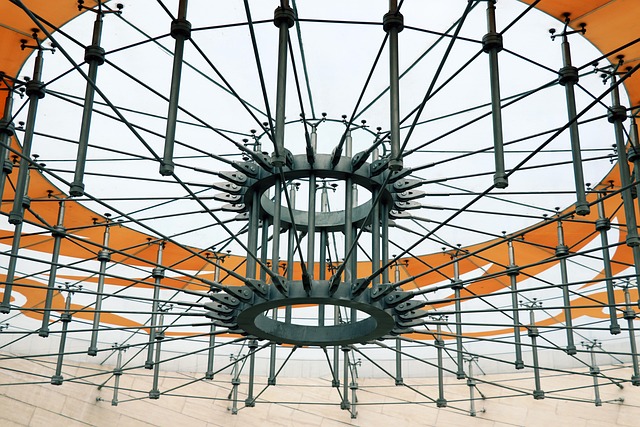 Dallas, Steel building