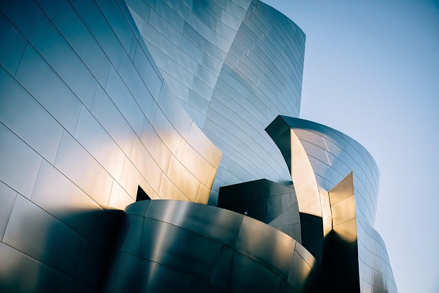 Dallas, Steel building