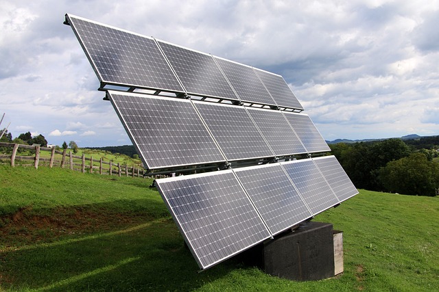 commercial-solar-640x480-48152703.jpeg